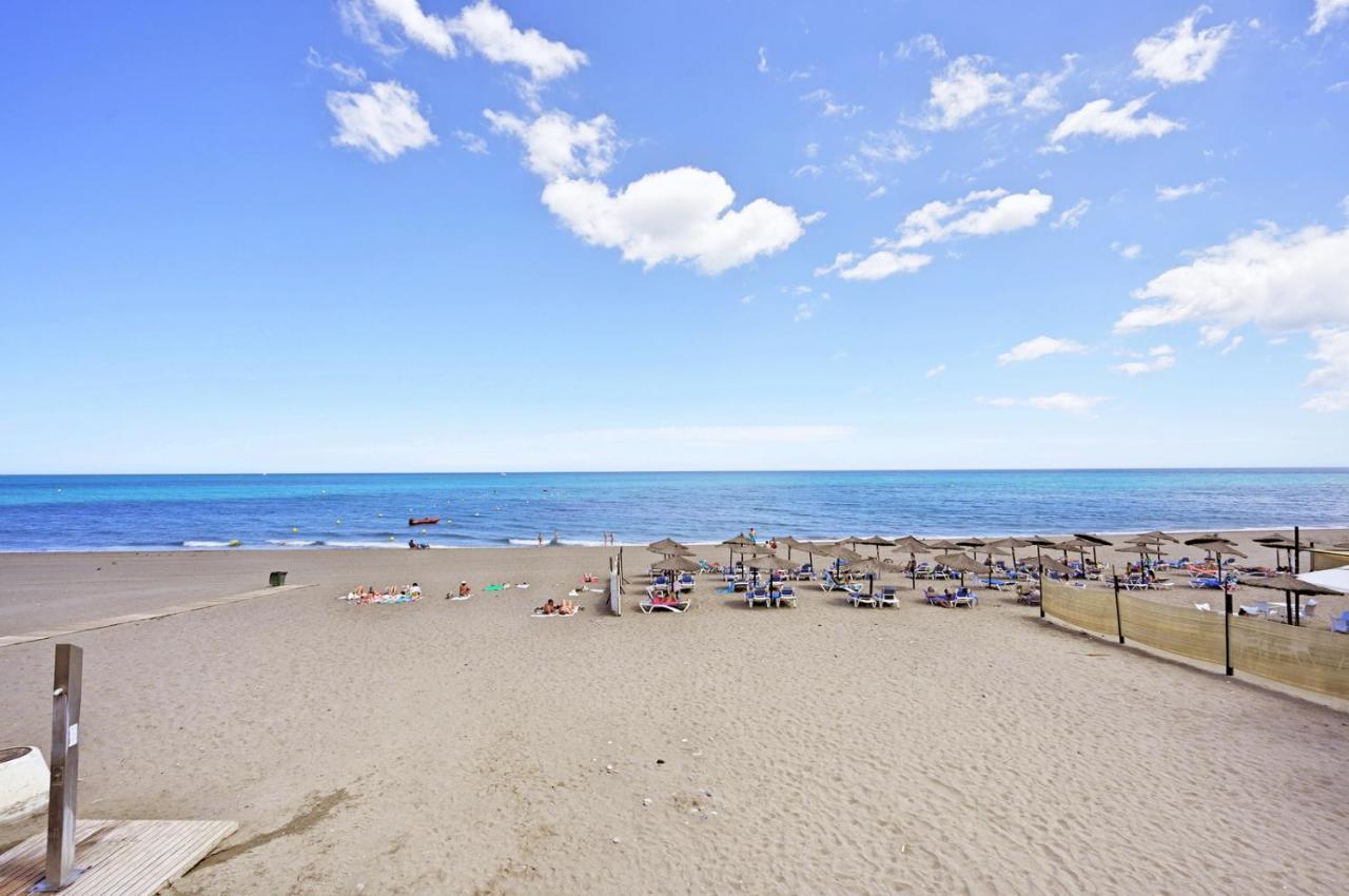 Apartamento en 1ª línea de playa, Estepona Centro Exterior foto